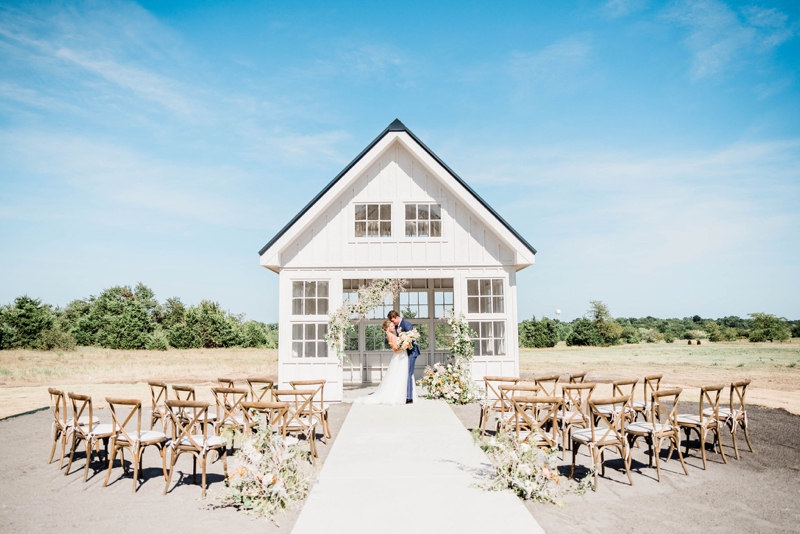 The best wedding venues in Dallas and Forth Worth, Texas | Davis and Grey Farms